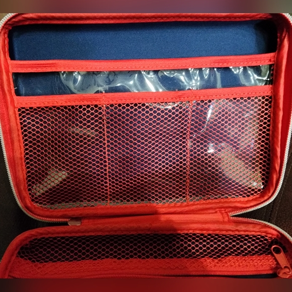 First Aid Kit with box of 50 Face Masks - Picture 4 of 9